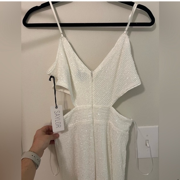 NWT Saylor $308 Harmonie White Sequin Cutout Cross High Slit Dress - Medium - Picture 7 of 7